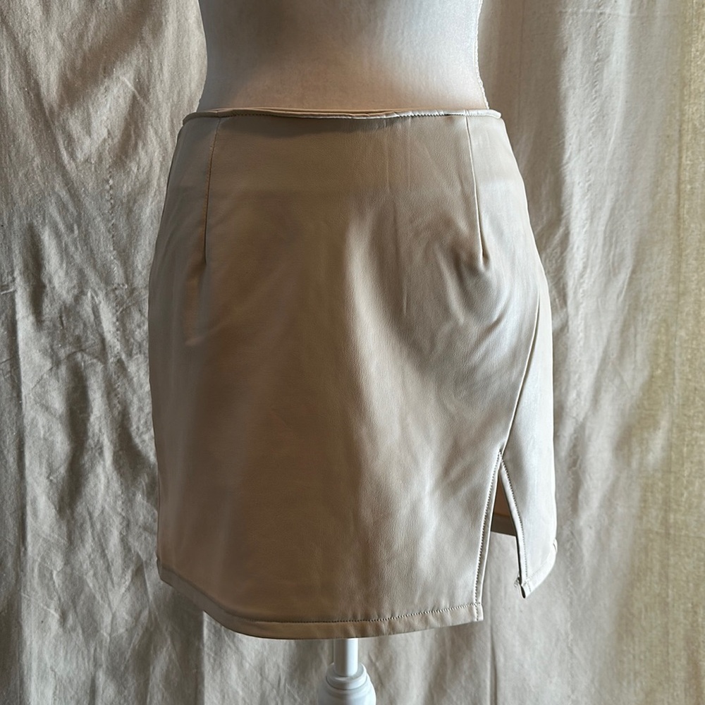 Rewash cream vegan leather mini skirt